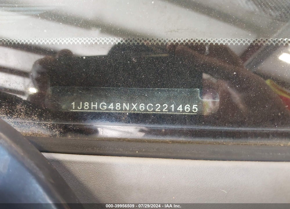 2006 JEEP COMMANDER VIN: 1J8HG48NX6C221465