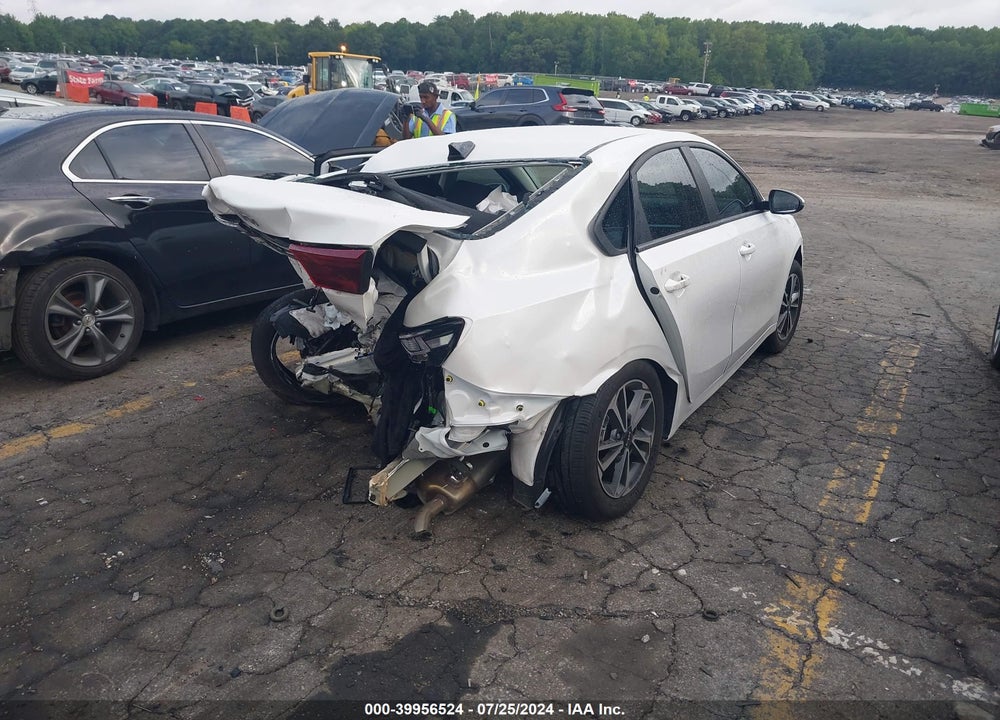 2024 KIA FORTE LXS VIN: 3KPF24AD6RE733137