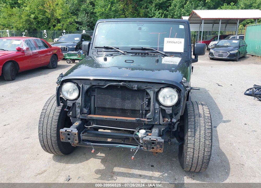 2014 JEEP WRANGLER UNLIMITED SPORT VIN: 1C4BJWDG8EL127827