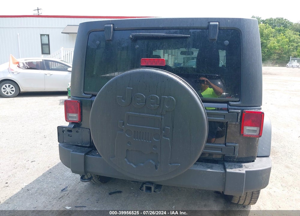2014 JEEP WRANGLER UNLIMITED SPORT VIN: 1C4BJWDG8EL127827