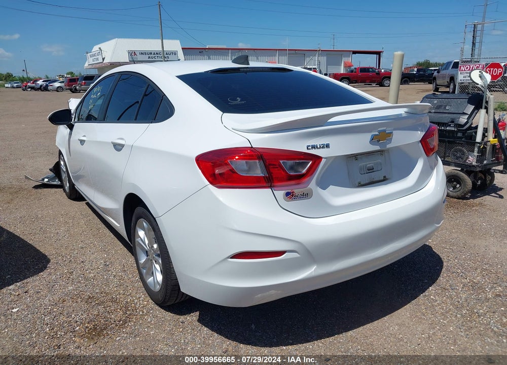 2019 CHEVROLET CRUZE LS VIN: 1G1BC5SM7K7141051