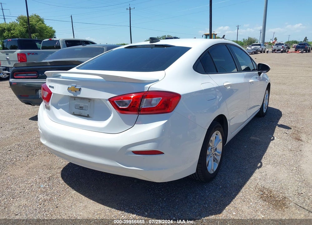 2019 CHEVROLET CRUZE LS VIN: 1G1BC5SM7K7141051