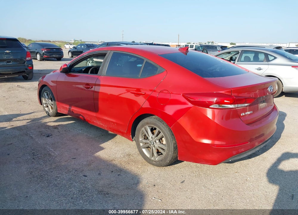 2018 HYUNDAI ELANTRA SEL VIN: 5NPD84LF1JH306419
