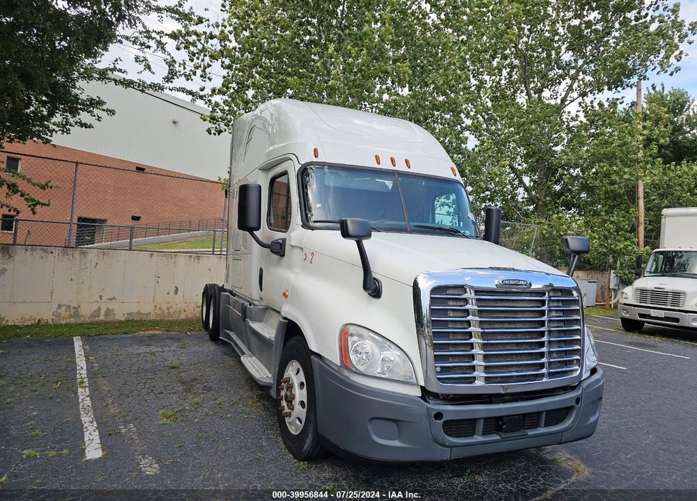 2016 FREIGHTLINER CASCADIA 125 VIN: 3AKGGLDR2GSGV7573