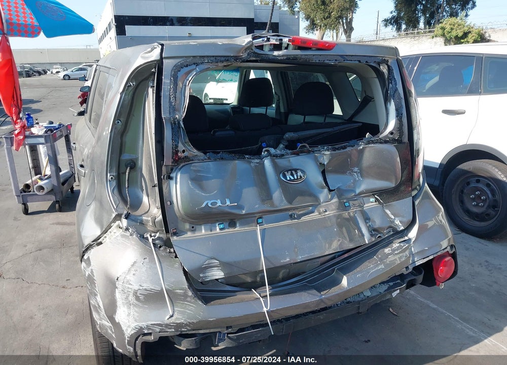 2018 KIA SOUL VIN: KNDJN2A20J7615836