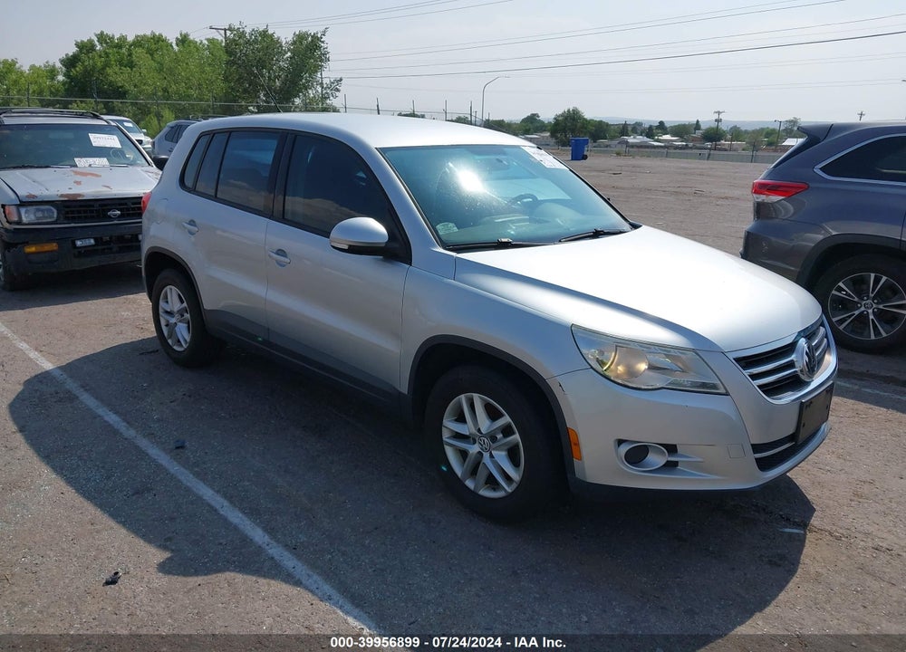 2011 VOLKSWAGEN TIGUAN S VIN: WVGAV7AX4BW506260