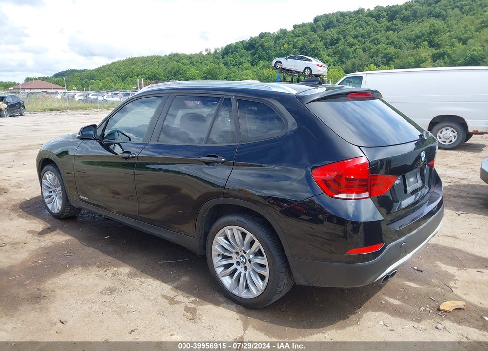 2015 BMW X1 XDRIVE28I VIN: WBAVL1C52FVY38629