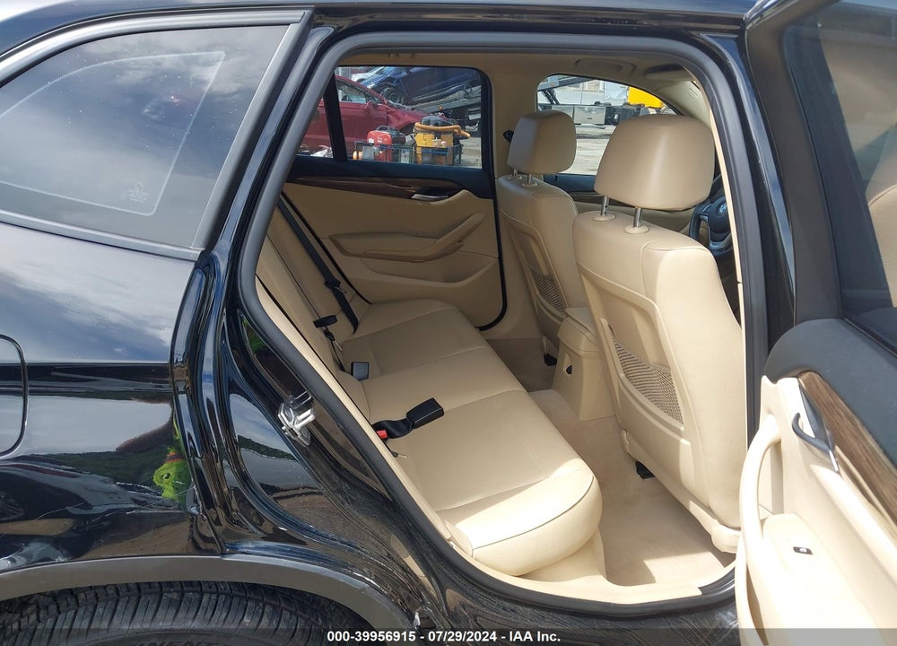 2015 BMW X1 XDRIVE28I VIN: WBAVL1C52FVY38629