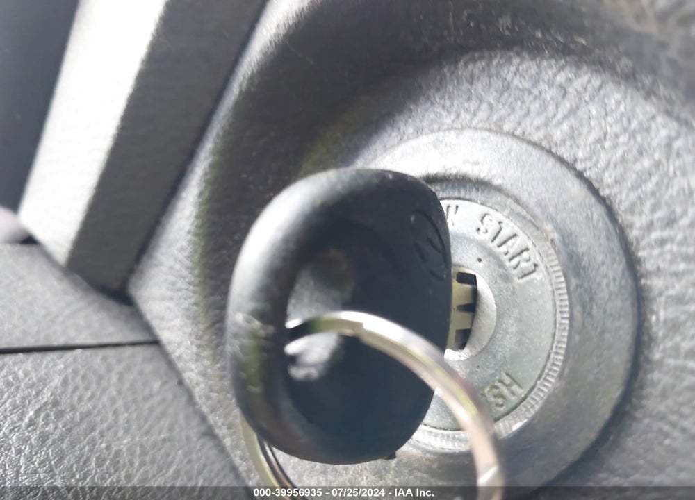 2010 HYUNDAI SANTA FE SE VIN: 5NMSH4AG5AH387960