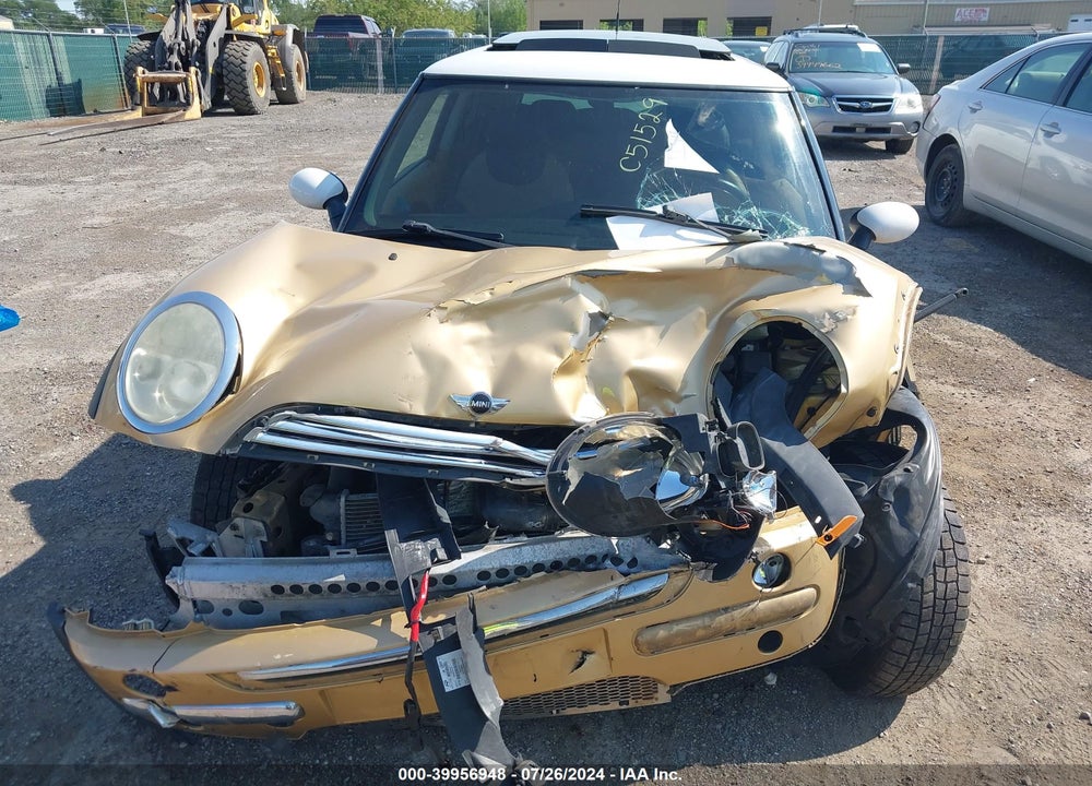 2004 MINI COOPER VIN: WMWRC334X4TC51529
