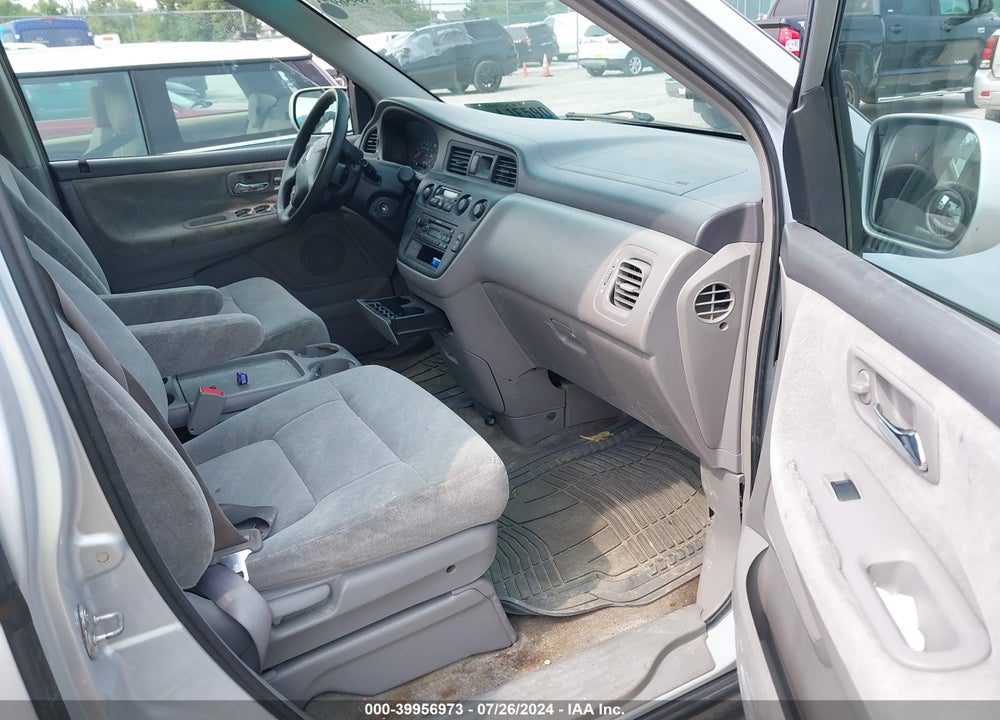 2002 HONDA ODYSSEY EX VIN: 5FNRL186X2B049675