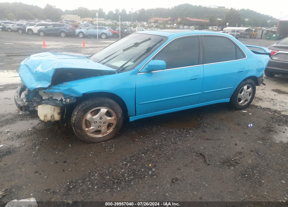 1998 HONDA ACCORD EX VIN: 1HGCG555XWA095990
