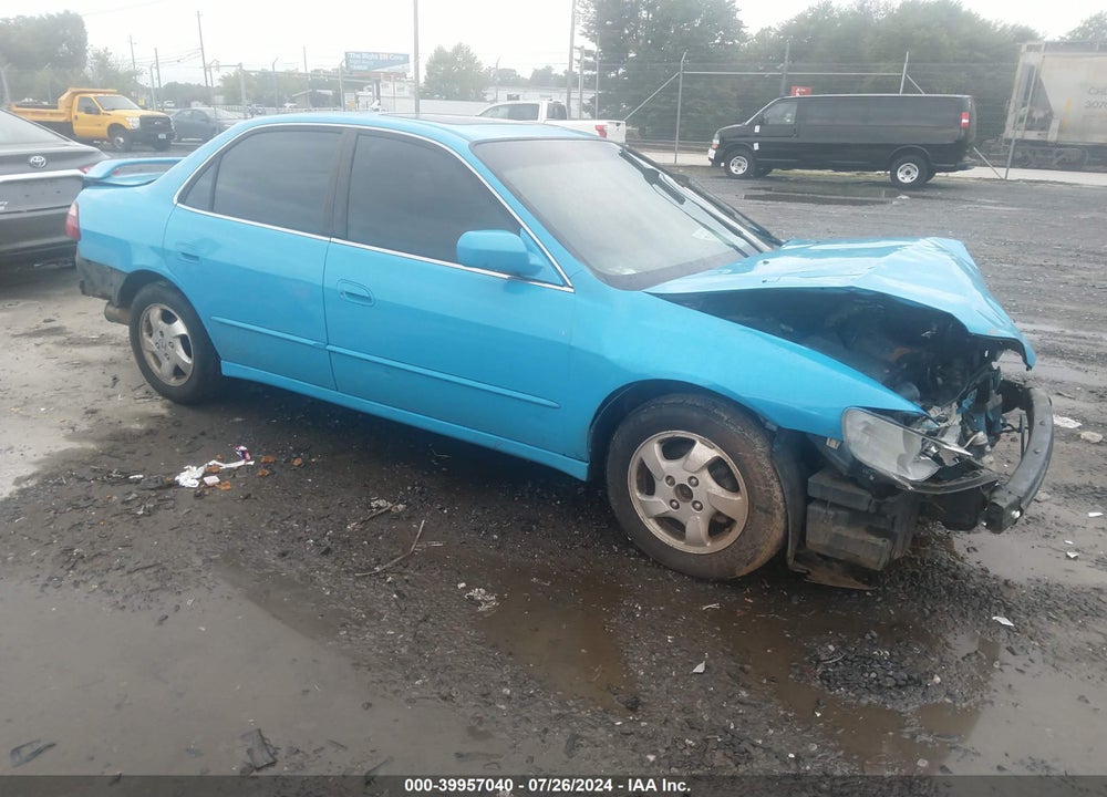 1998 HONDA ACCORD EX VIN: 1HGCG555XWA095990