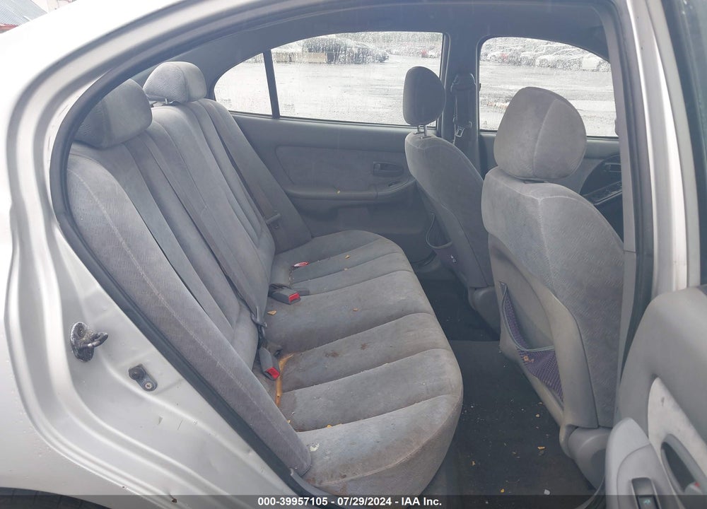 2005 HYUNDAI ELANTRA GLS/GT VIN: KMHDN46D55U117931