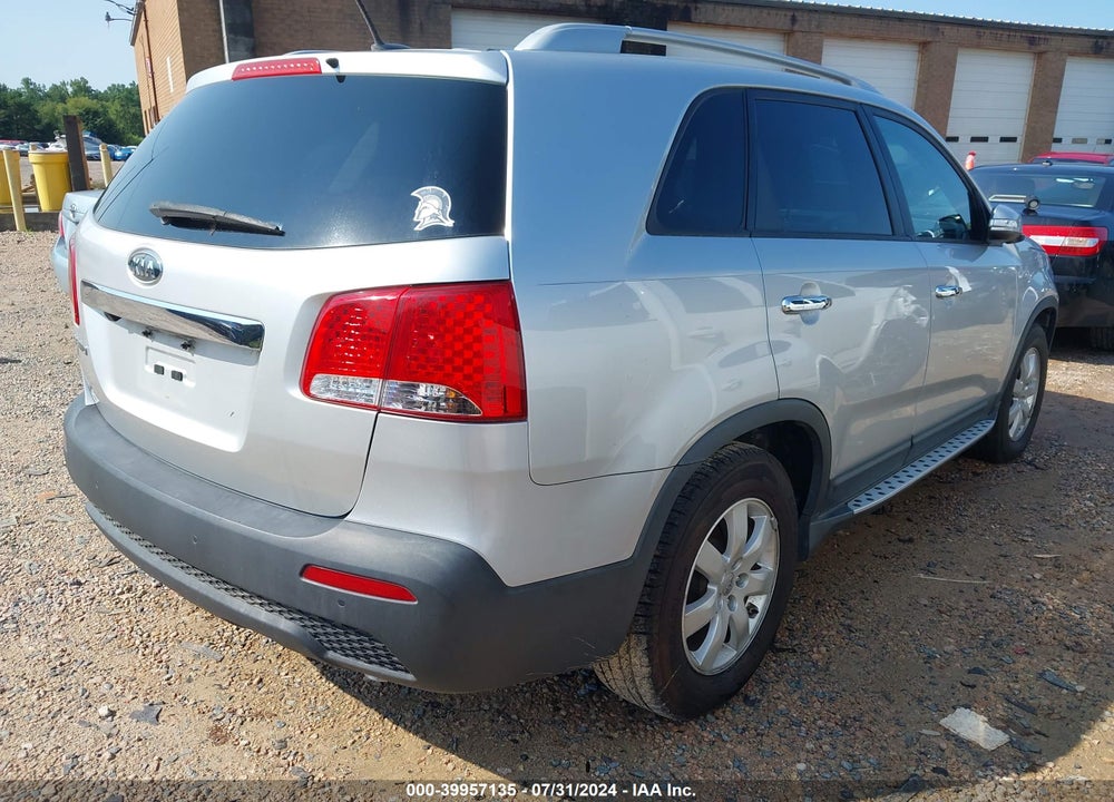 2013 KIA SORENTO LX VIN: 5XYKT4A68DG324713