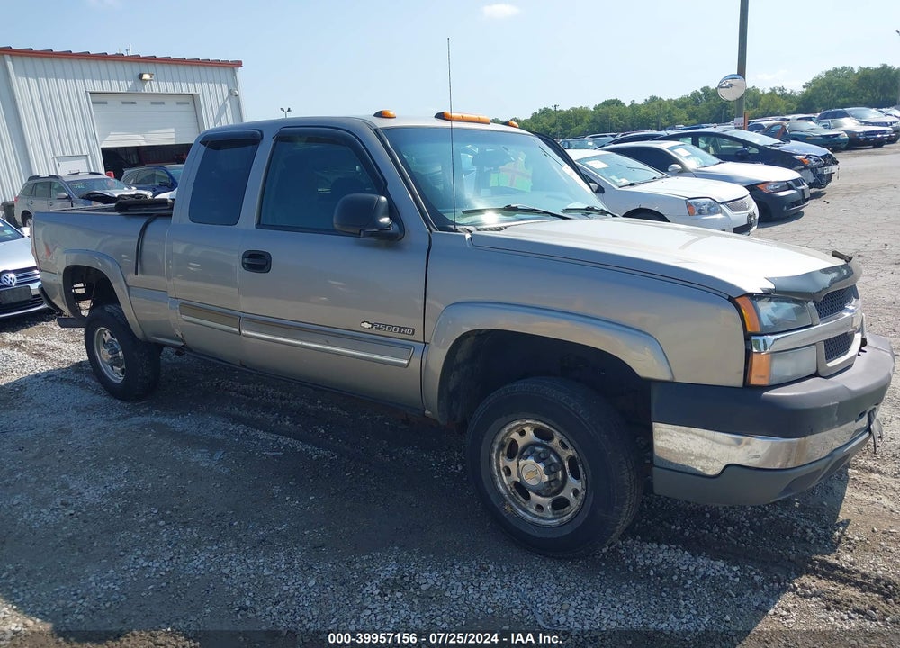 2003 CHEVROLET SILVERADO 2500HD LS VIN: 1GCHK29U03E106891