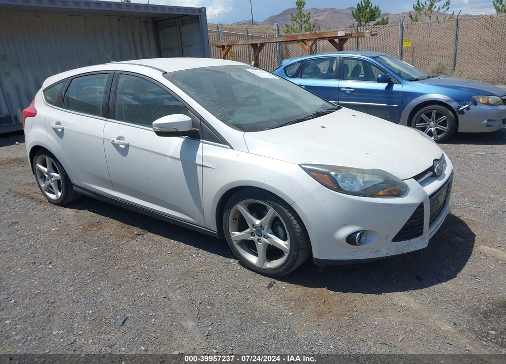 2014 FORD FOCUS TITANIUM VIN: 1FADP3N2XEL111725