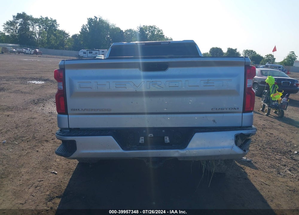 2020 CHEVROLET SILVERADO 1500 4WD  SHORT BED CUSTOM/4WD  STANDARD BED CUSTOM VIN: 3GCPYBEKXLG358414