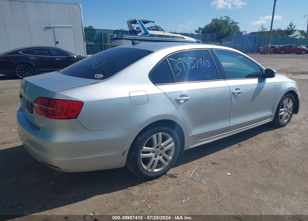 2014 VOLKSWAGEN JETTA 1.8T SE VIN: 3VWD17AJXEM362756