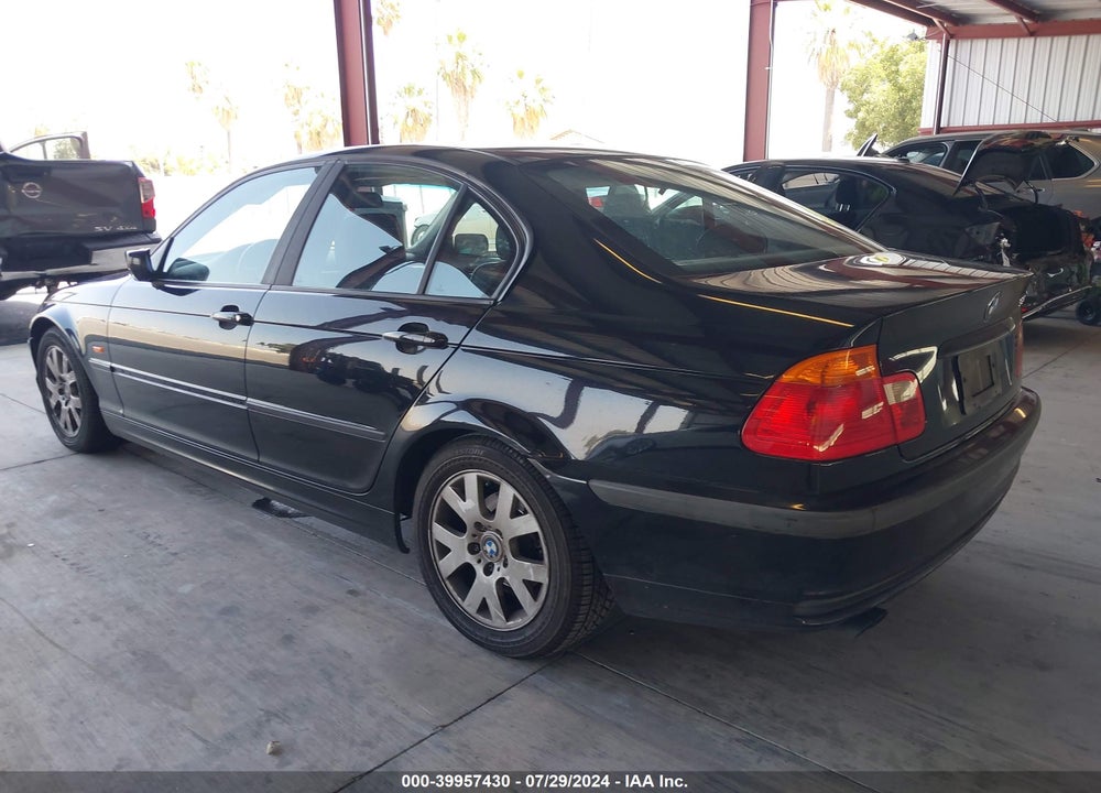 2000 BMW 323I VIN: WBAAM3343YFP82860