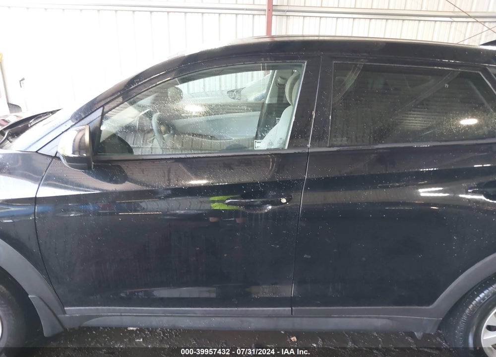 2020 HYUNDAI TUCSON SE VIN: KM8J23A4XLU117787