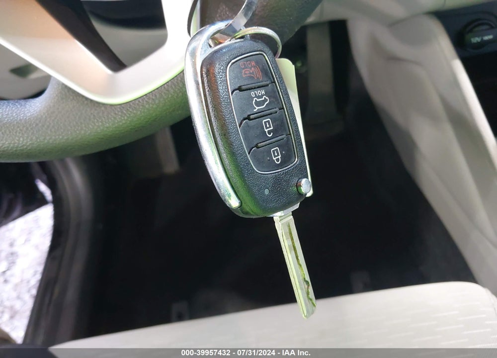 2020 HYUNDAI TUCSON SE VIN: KM8J23A4XLU117787