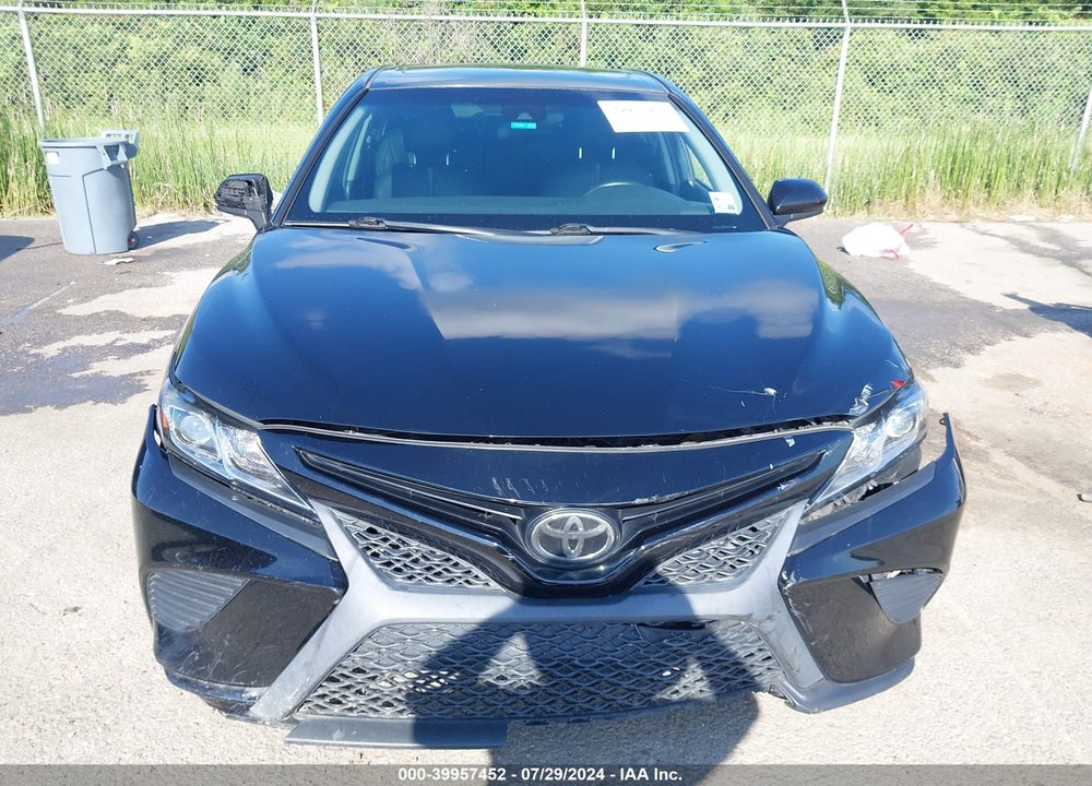 2018 TOYOTA CAMRY SE VIN: 4T1B11HK7JU670426