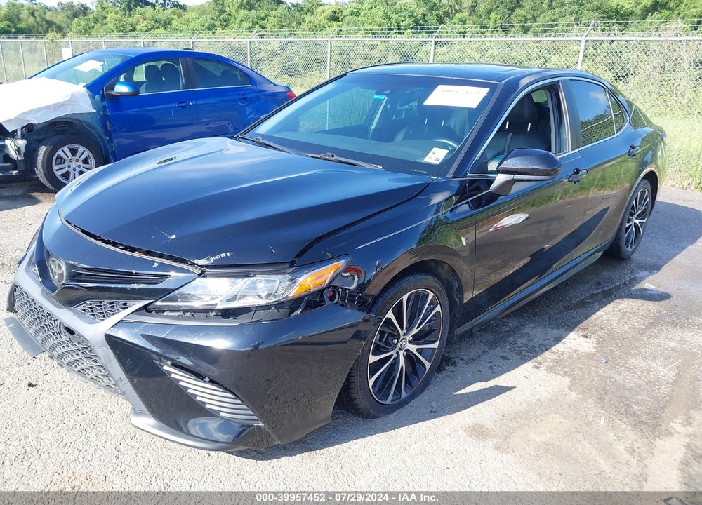 2018 TOYOTA CAMRY SE VIN: 4T1B11HK7JU670426