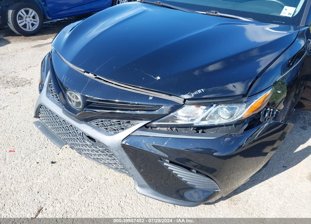 2018 TOYOTA CAMRY SE VIN: 4T1B11HK7JU670426
