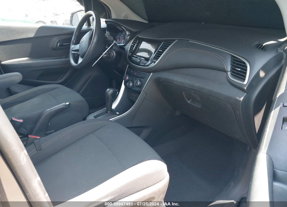 2019 CHEVROLET TRAX LS VIN: 3GNCJKSB3KL319829