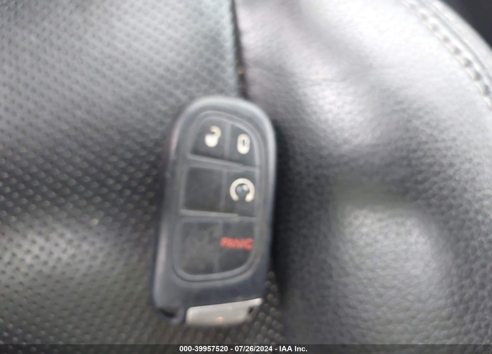 2014 RAM 1500 VIN: 1C6RR7VT2ES127196