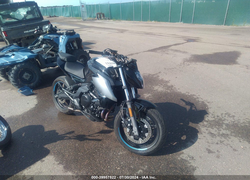 2022 CF MOTO 650NK VIN: LCEPEVLB7N6000365