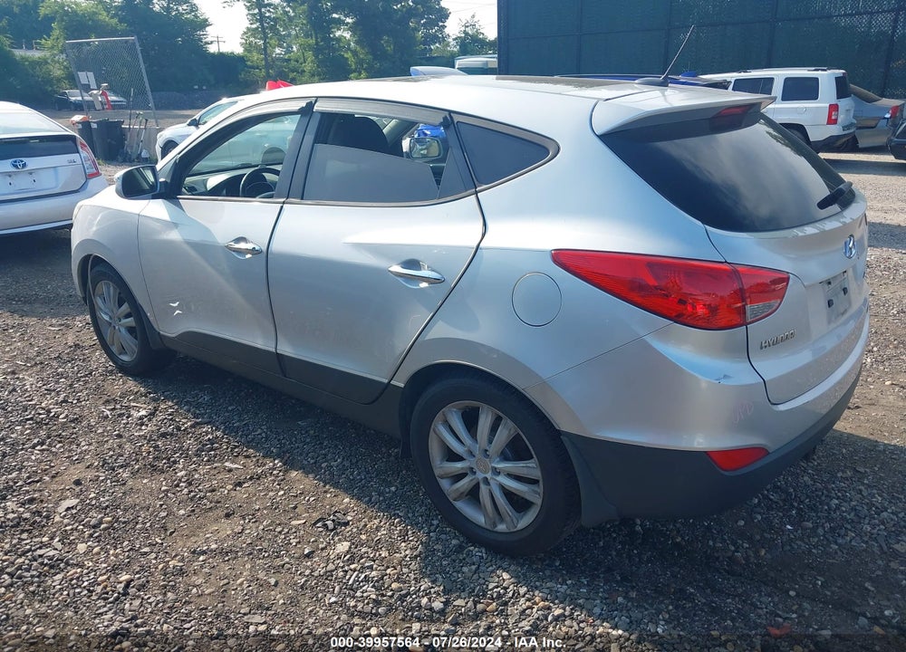 2013 HYUNDAI TUCSON LIMITED VIN: KM8JUCAC8DU727822