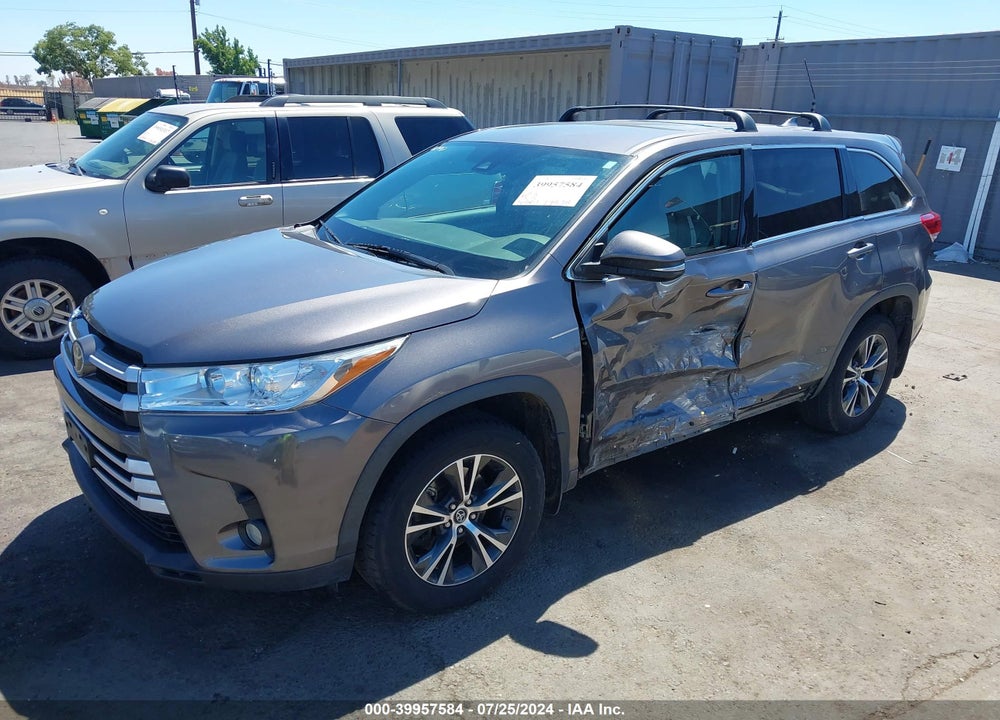 2017 TOYOTA HIGHLANDER LE/LE PLUS VIN: 5TDBZRFH5HS421284