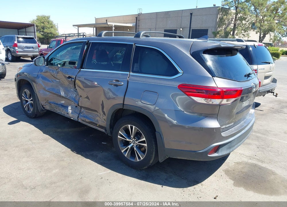 2017 TOYOTA HIGHLANDER LE/LE PLUS VIN: 5TDBZRFH5HS421284