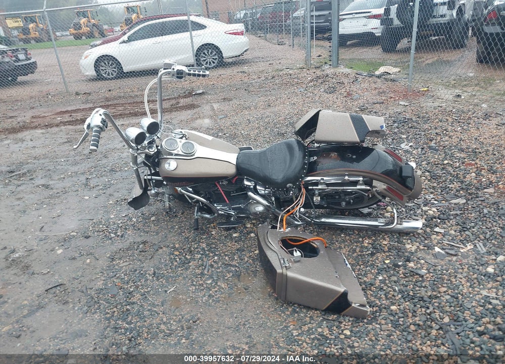 2005 HARLEY-DAVIDSON FXDL VIN: 1HD1GDV165K325514