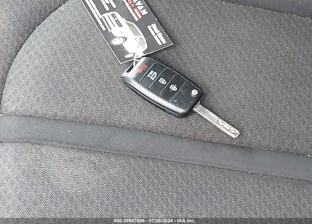2017 KIA OPTIMA LX VIN: 5XXGT4L36HG176385
