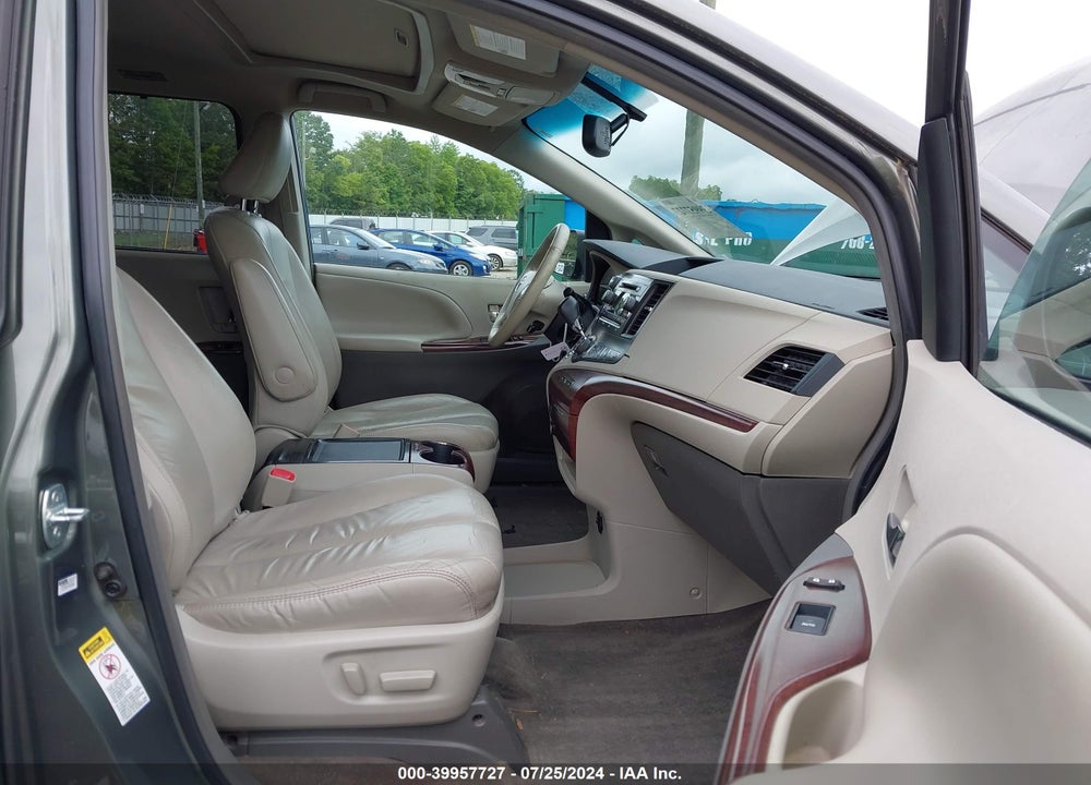2012 TOYOTA SIENNA XLE V6 8 PASSENGER VIN: 5TDYK3DC7CS199360