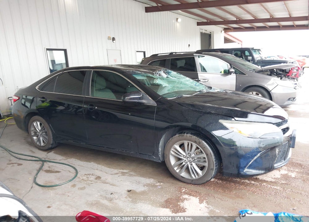 2015 TOYOTA CAMRY SE VIN: 4T1BF1FK2FU037280