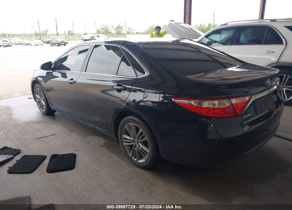 2015 TOYOTA CAMRY SE VIN: 4T1BF1FK2FU037280