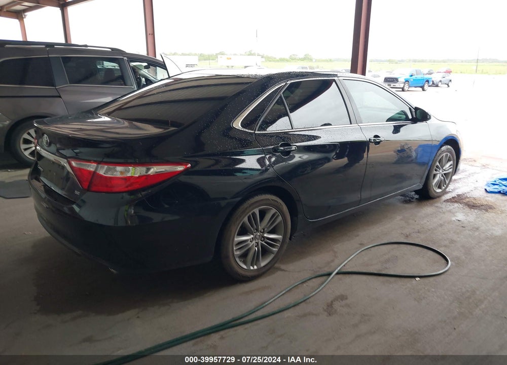 2015 TOYOTA CAMRY SE VIN: 4T1BF1FK2FU037280