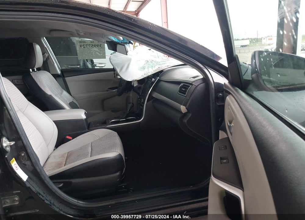 2015 TOYOTA CAMRY SE VIN: 4T1BF1FK2FU037280