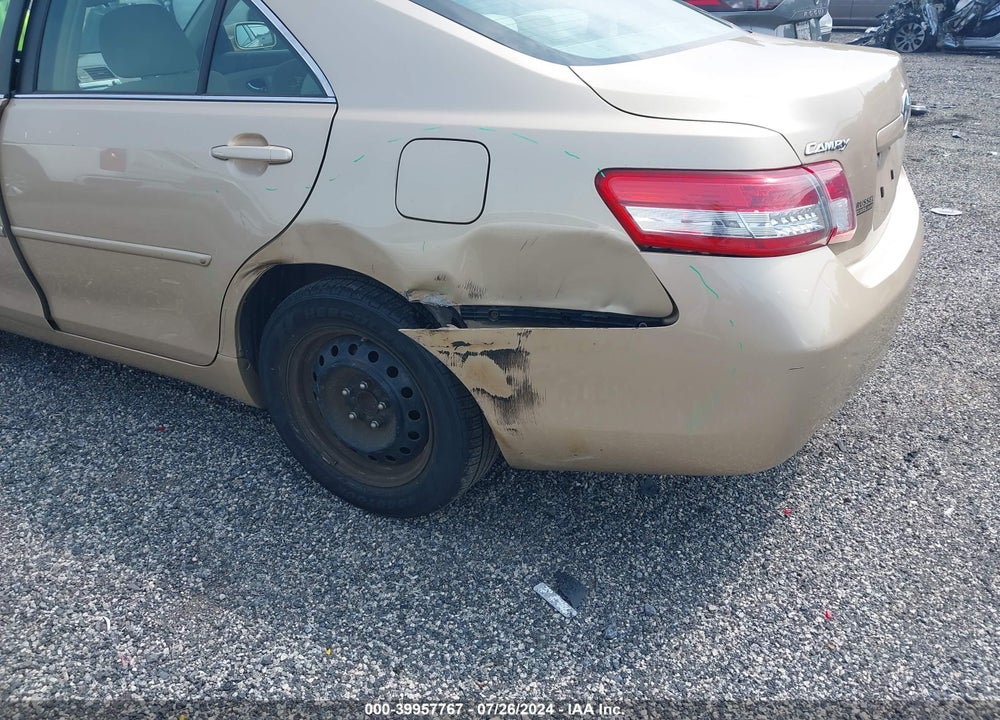 2010 TOYOTA CAMRY LE VIN: 4T1BF3EK1AU113545
