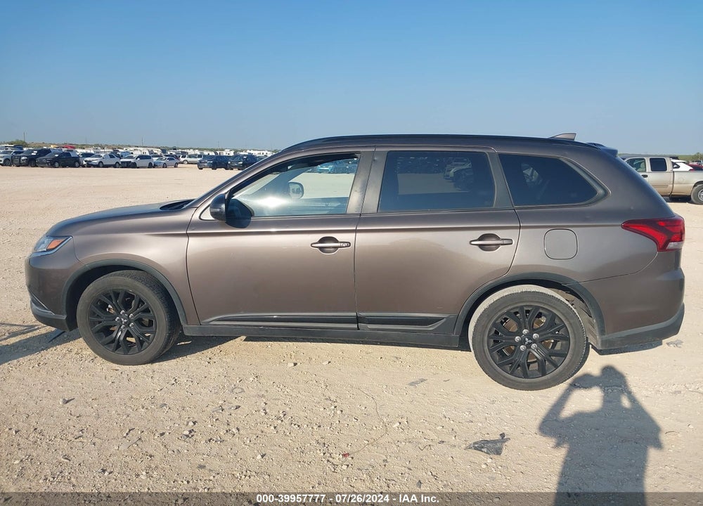 2019 MITSUBISHI OUTLANDER LE VIN: JA4AD3A3XKZ052098