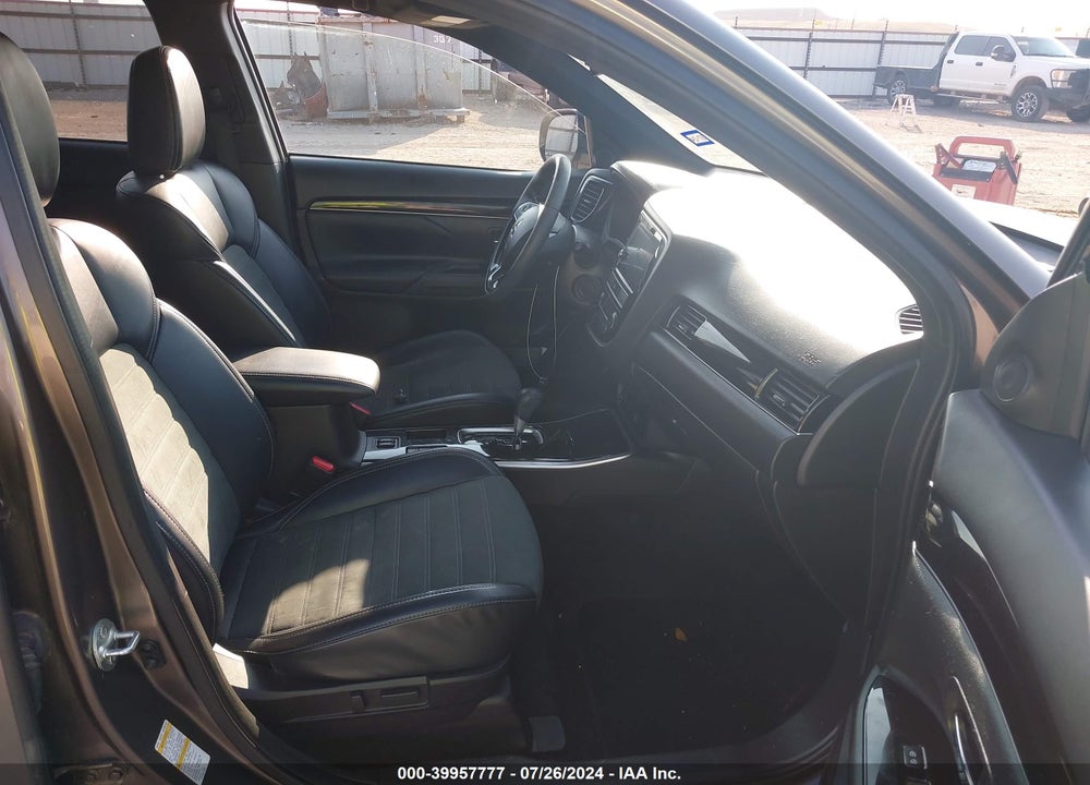 2019 MITSUBISHI OUTLANDER LE VIN: JA4AD3A3XKZ052098