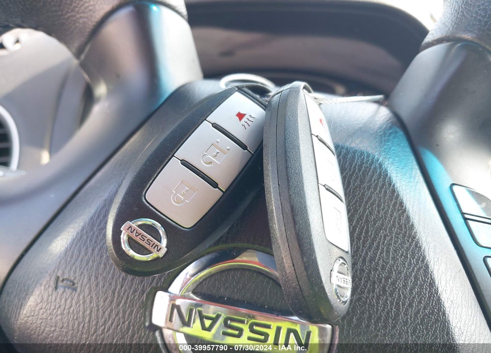 2014 NISSAN PATHFINDER SV VIN: 5N1AR2MM0EC665890