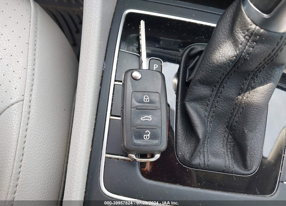 2014 VOLKSWAGEN PASSAT 1.8T WOLFSBURG EDITION VIN: 1VWAS7A3XEC036054