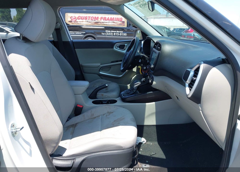 2020 KIA SOUL LX VIN: KNDJ23AU7L7701356