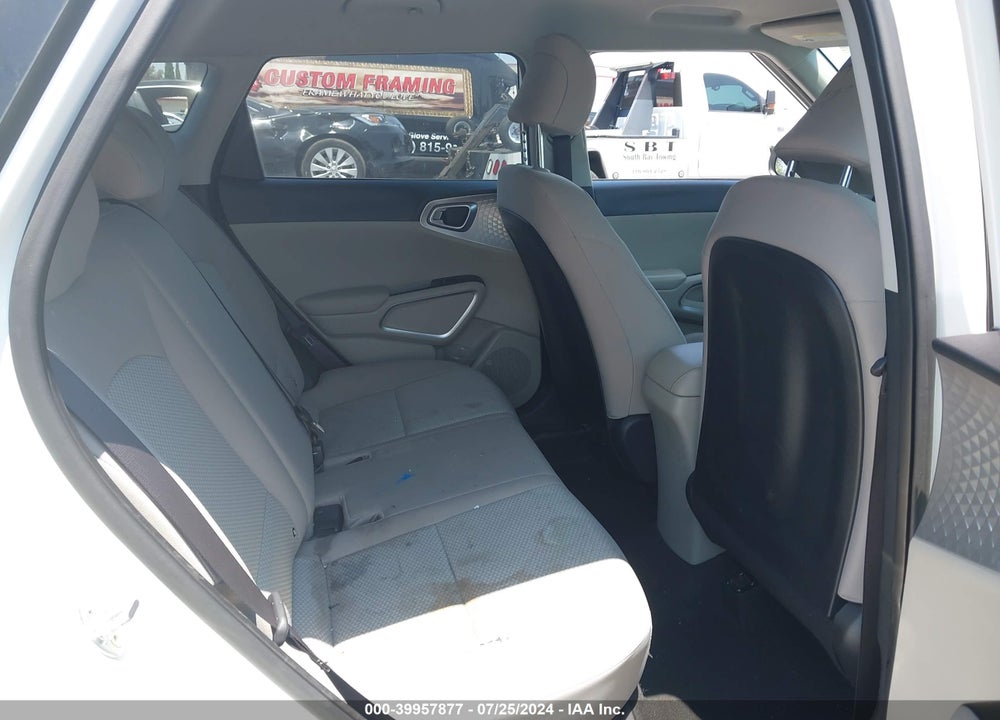 2020 KIA SOUL LX VIN: KNDJ23AU7L7701356