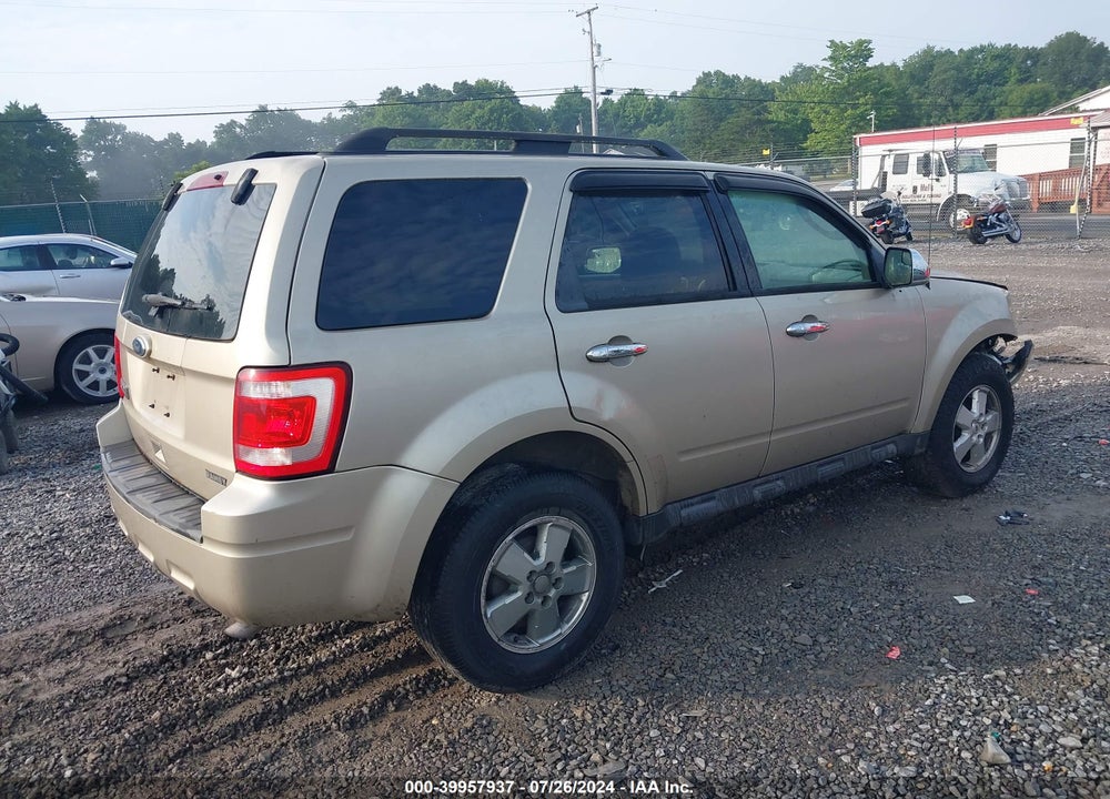 2010 FORD ESCAPE XLT VIN: 1FMCU9D73AKC03933
